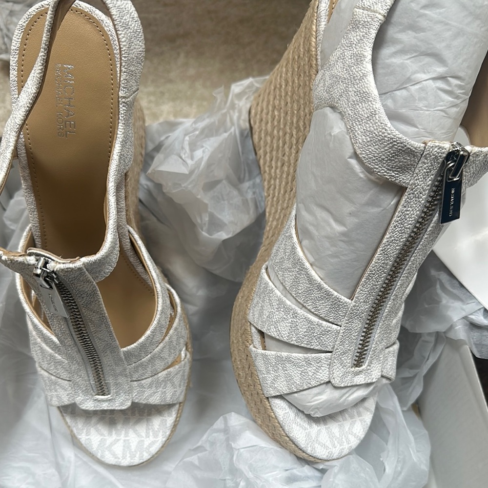 Michael Kors White Wedge Shoes with Textured Straps Berkley 9.5M NWB $125